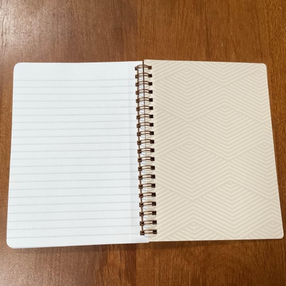 Caliber Spiral Notebook College Ruled New 80 perforated sheets 5”x7” Bundle of 3 - Picture 8 of 10